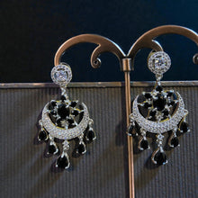 Noir Pearl Royale Statement Set