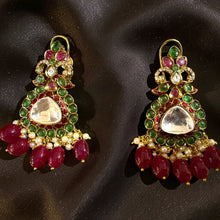 Emerald Rajsi Polki Chandeliers