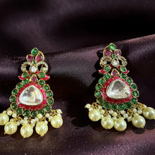 Emerald Rajsi Polki Chandeliers