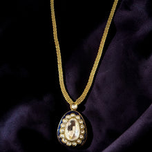 Emerald Noor Kundan Pendant Set