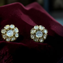 Noor Surya Kundan Pendant Set