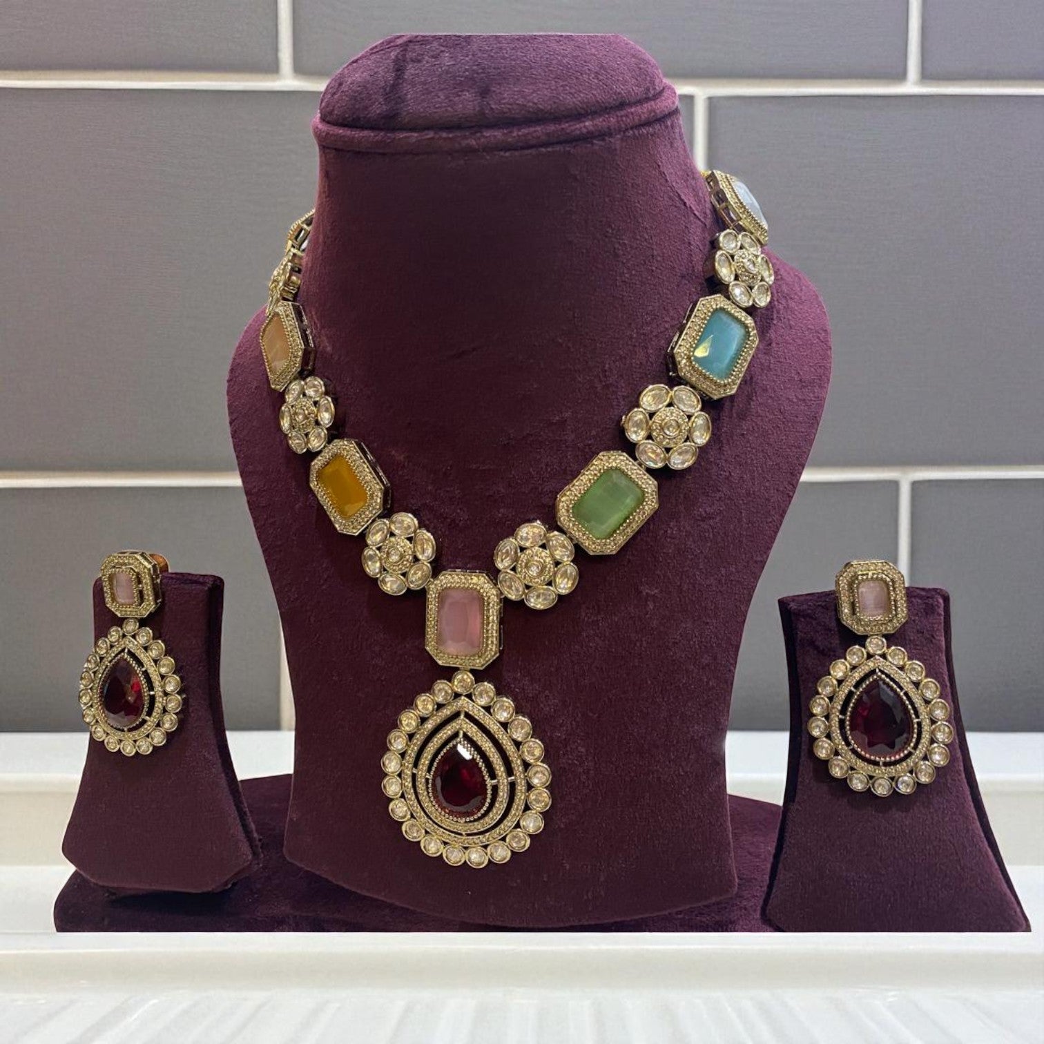Navratna Royale Set
