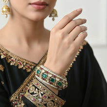 Regal Emerald Kundan Bangles