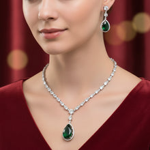Emerald Elegance Teardrop Necklace Set