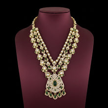 Royal Emerald Kundan Bridal Necklace Set
