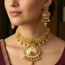 Traditional Golden Kundan Necklace Set